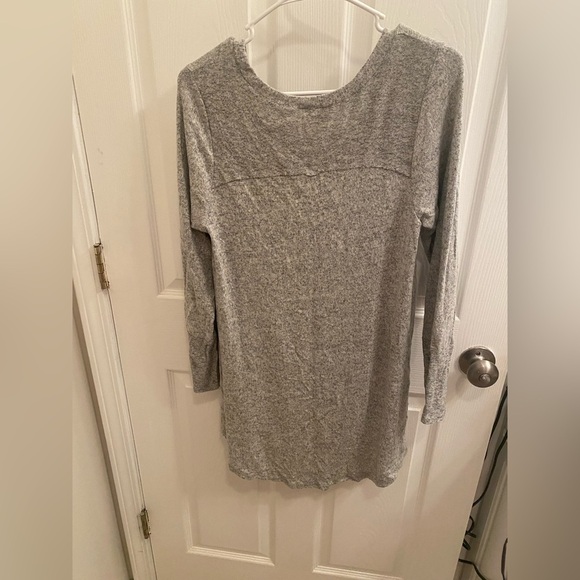 Pink Lily Sweater - Picture 2 of 2